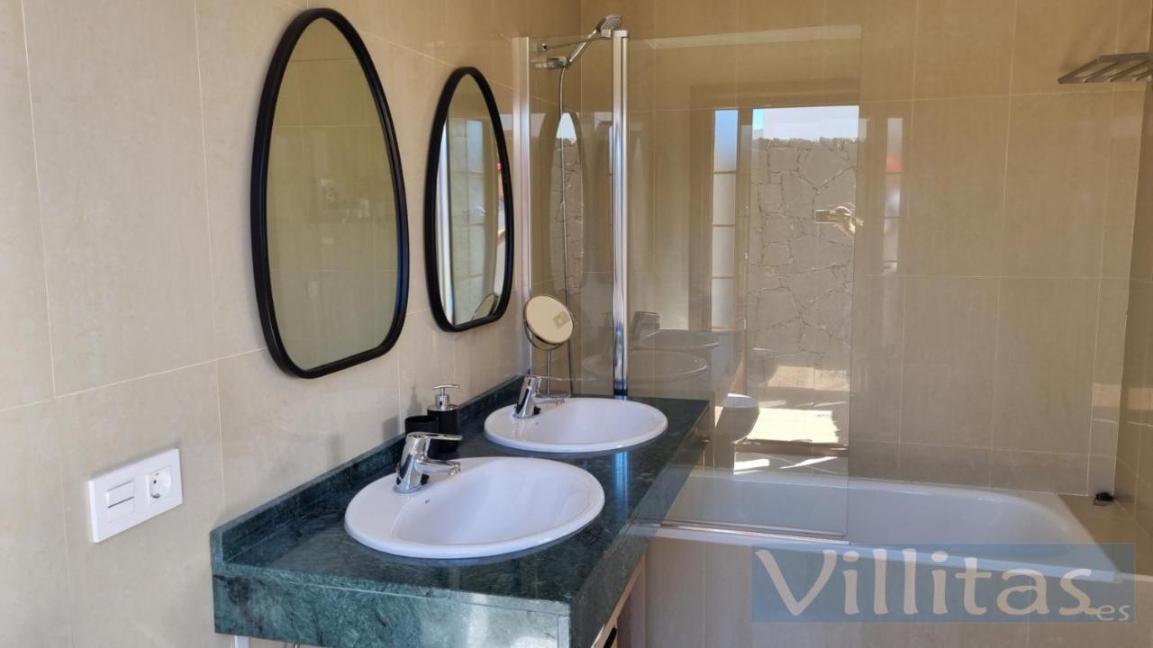 Villa Tegala By Villitas Playa Blanca  Ngoại thất bức ảnh